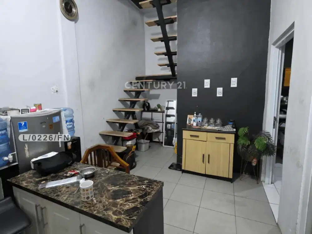 Rumah SHM 3 Lantai SIap Huni Di Komplek Cijagra Indah Bandung