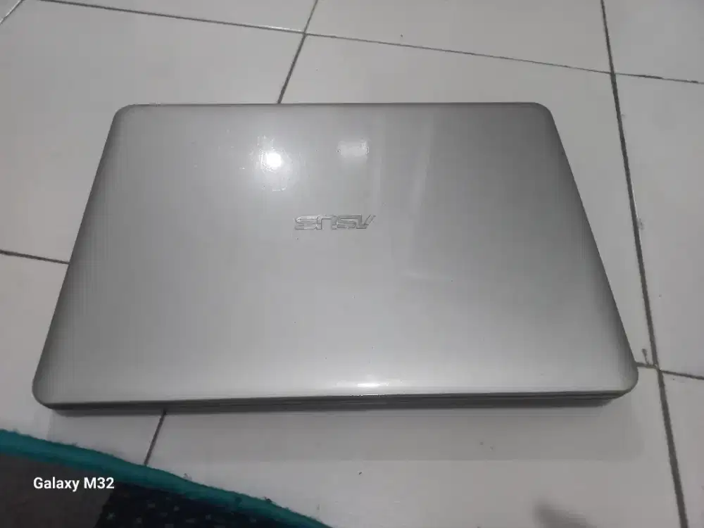 Laptop asus slim