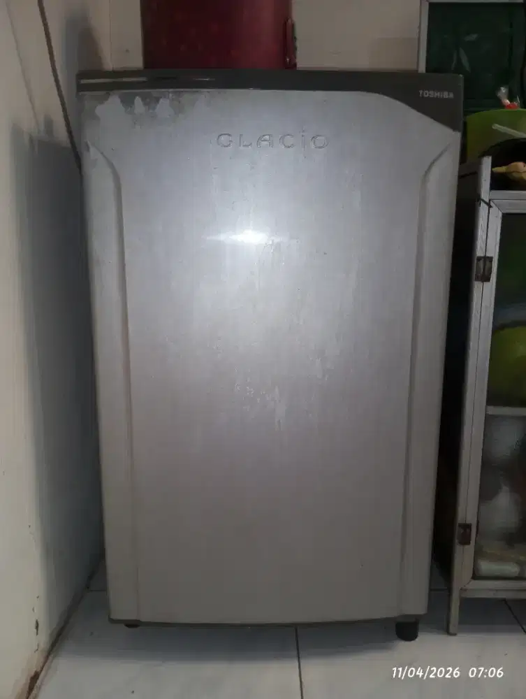 Kulkas 1 pintu Merk Toshiba
