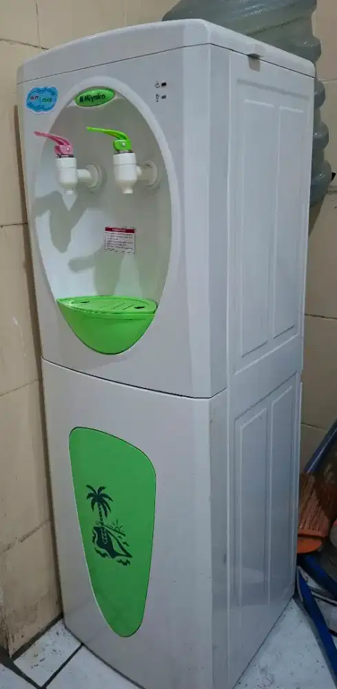 Dispenser hot & cold