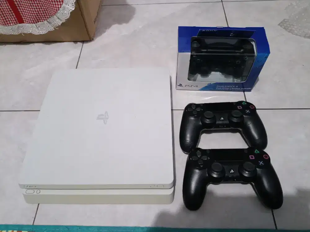 PS 4 Slim. Hen9 1TB