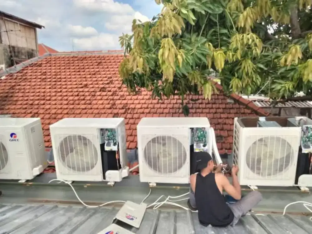 Jasa servis AC kulkas frezer showcase mesin cuci dan bongkar pasang ac