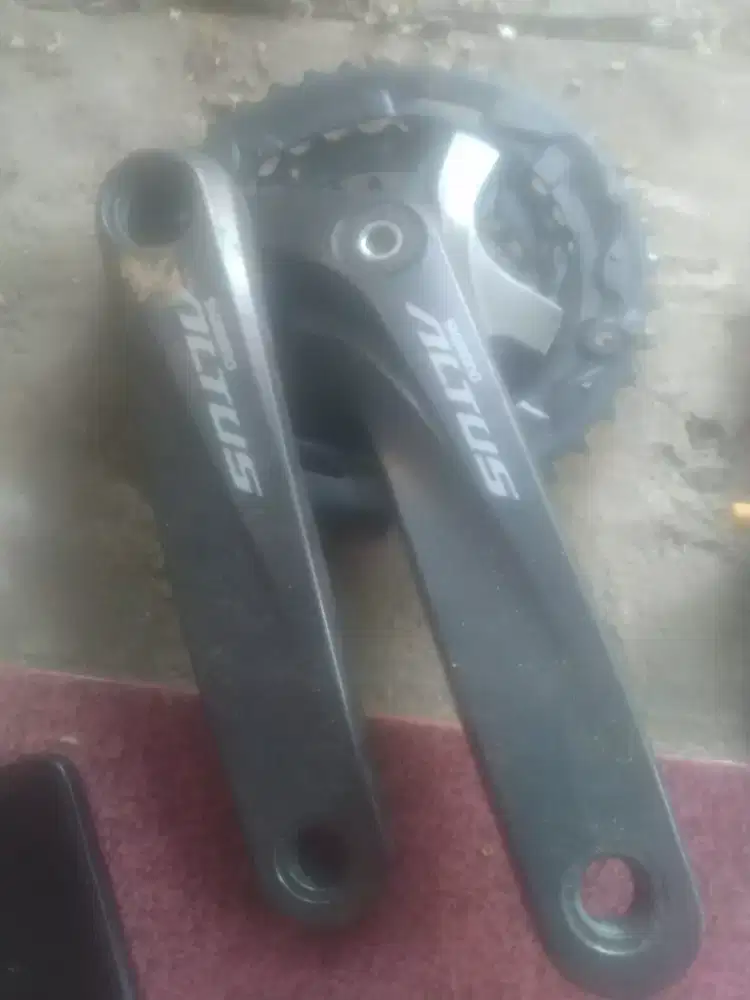 Crank sepeda Altus 3 gear
