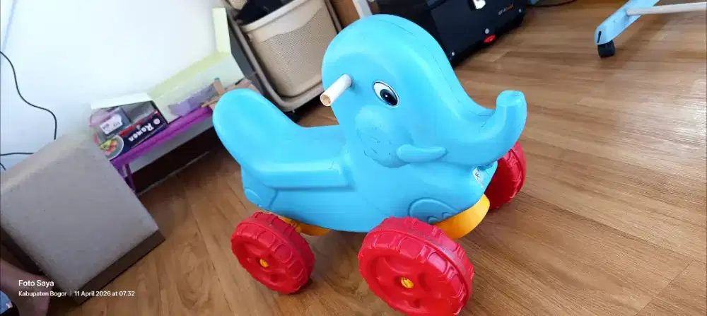 Mainan Sepeda Roda Gajah