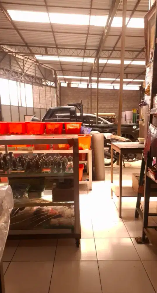 Cari Karyawati Jaga Toko Besi (kranggahan)