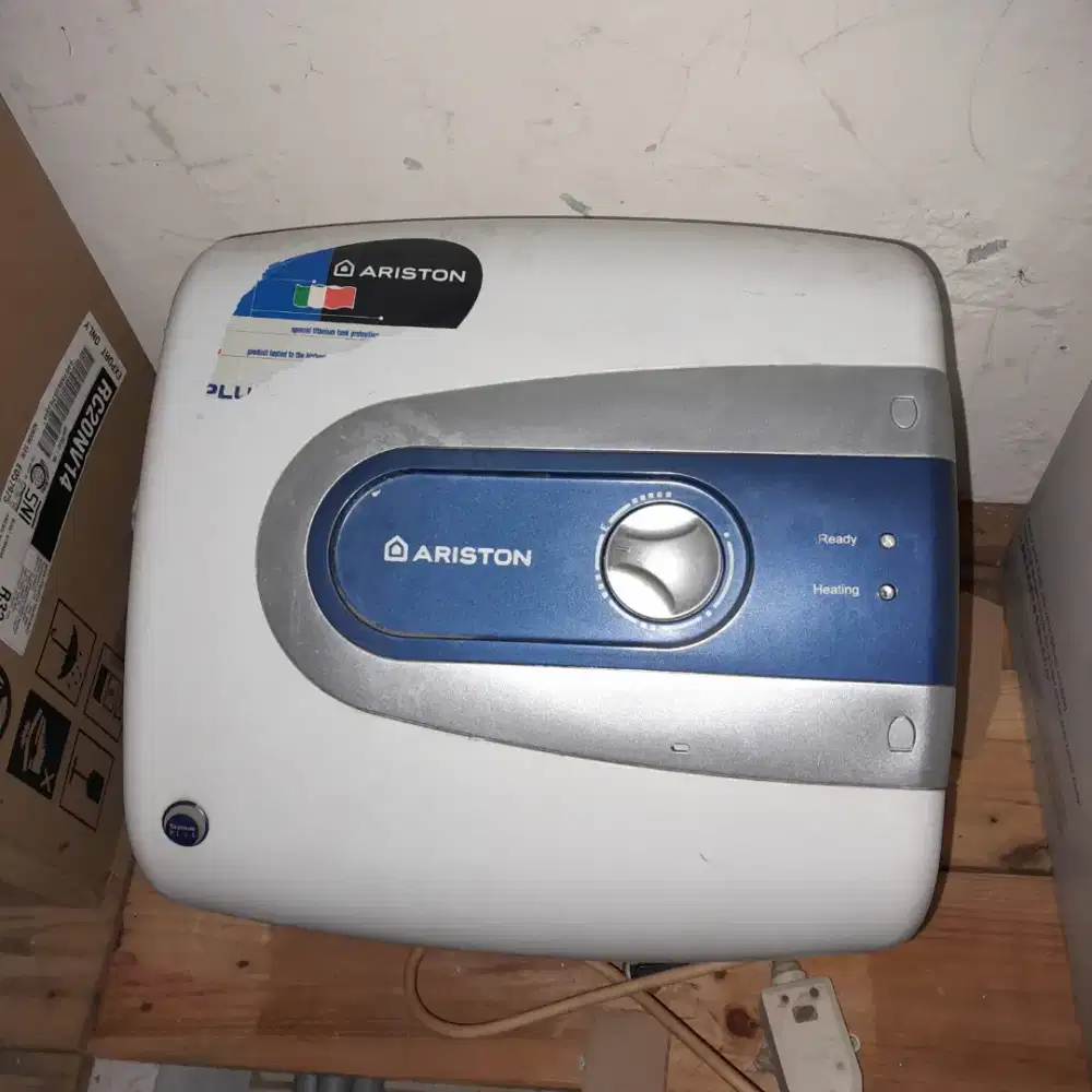 Water Heater Ariston T11 Pro.