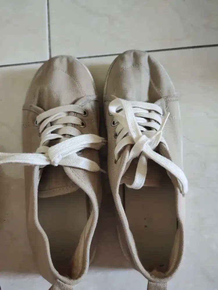 Jual sepatu merk Rubi