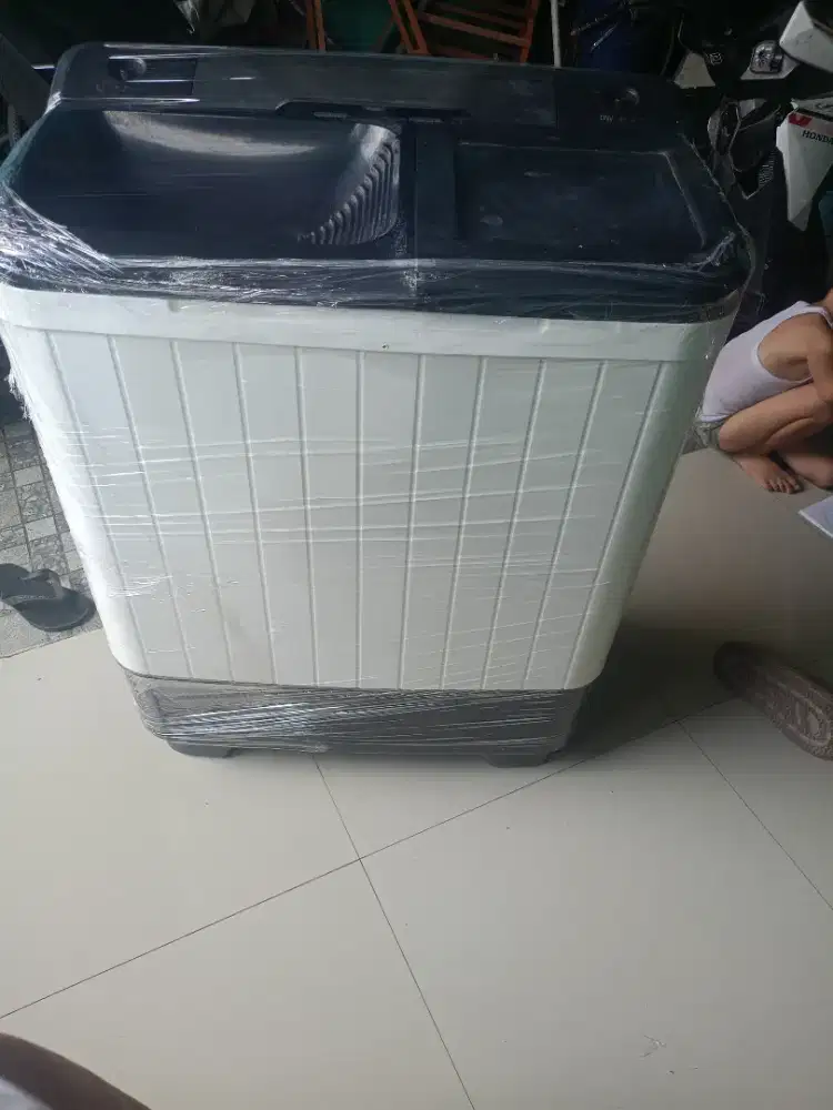 Mesin cuci denpoo 2 tabung mulus siap pakai siap anter