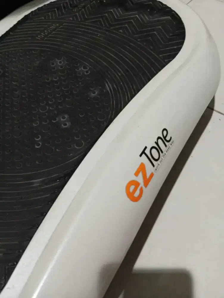 DIJUAL EZTONE OGAWA ALAT OLAHRAGA WALKING PAD JOGGING GETAR LEMAK RONT