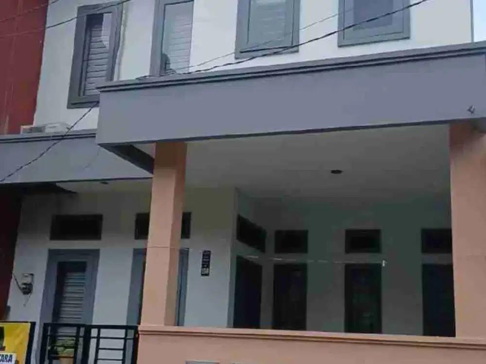 dijual rumah 2 lantai siap huni di perumnas Klender Jakarta Timur
