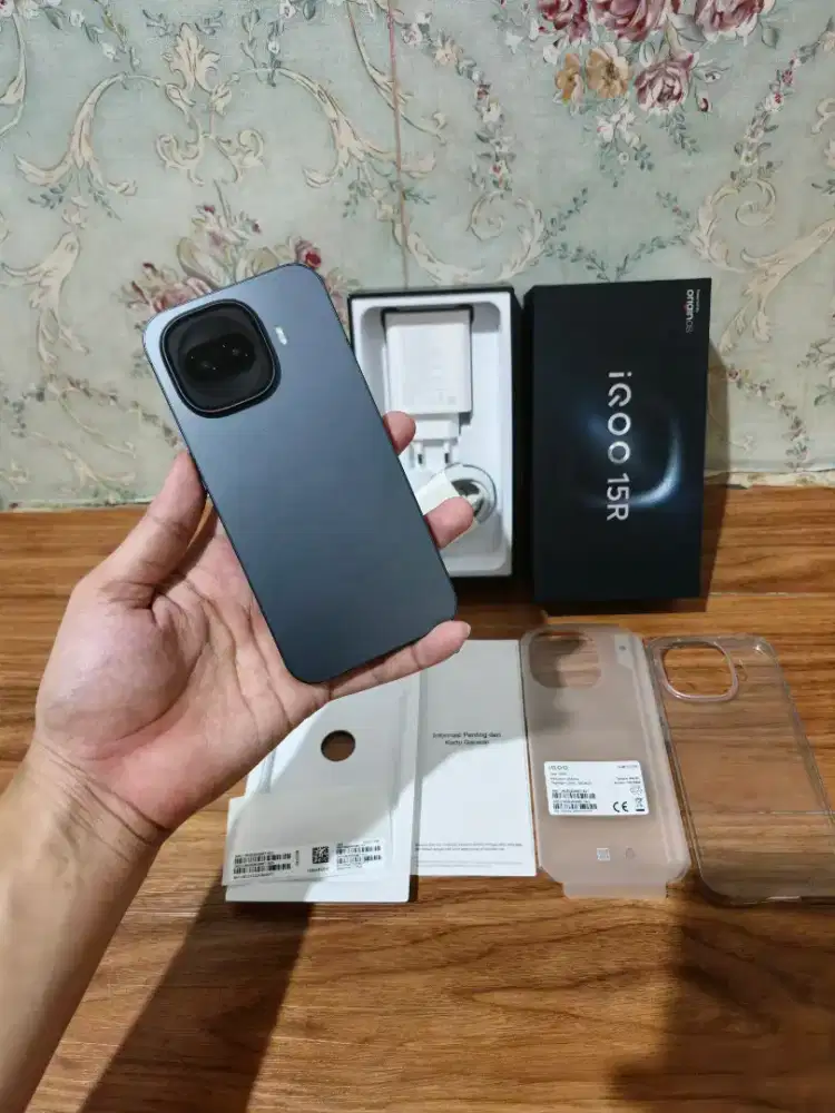 Iqoo 15r 12/512gb tertinggi open box
