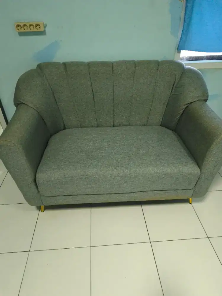 Sofa Abu abu masih bagus