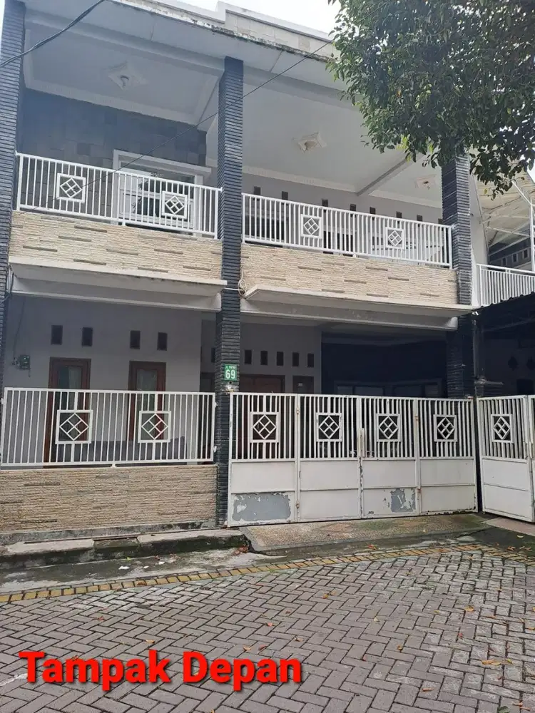 Rumah Mewah Jalan Bintan GKB Gresik