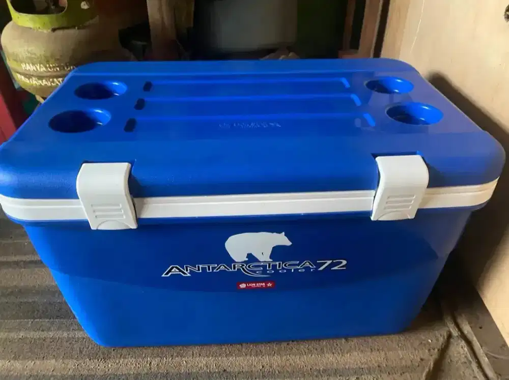 Lion Star Cooler Box Marina 72