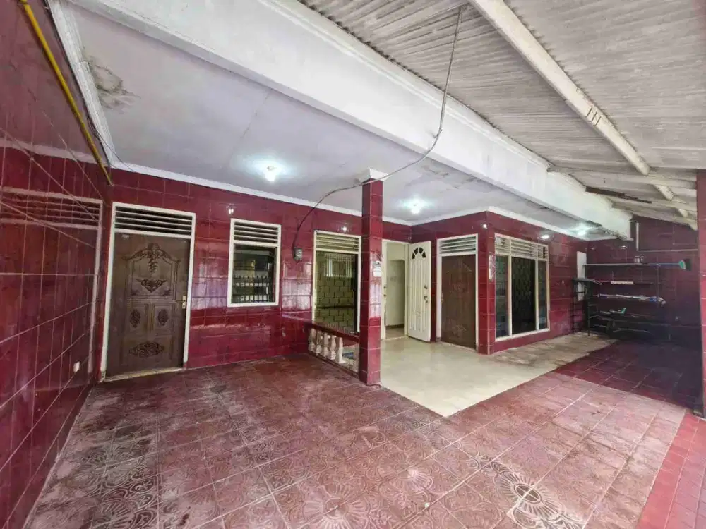 Rumah komplek pondok bambu Bebas banjir