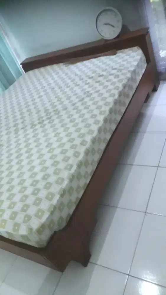 TEMPAT TIDUR KAYU JATI DENGAN SPRINGBED