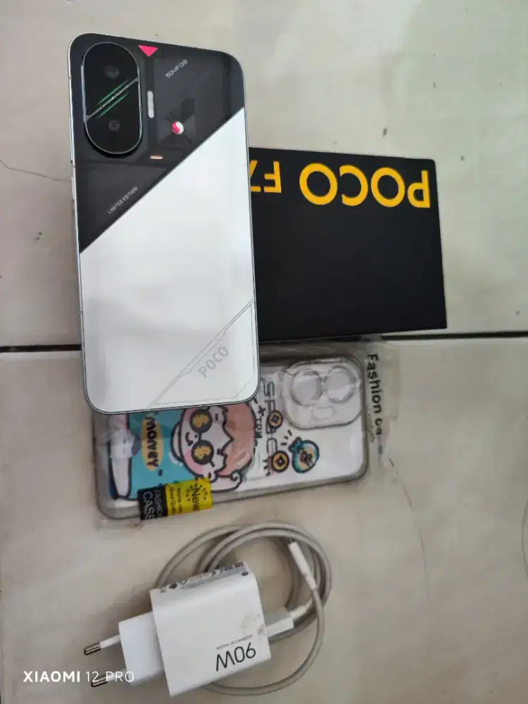 Poco f7 12/512 fulset silver