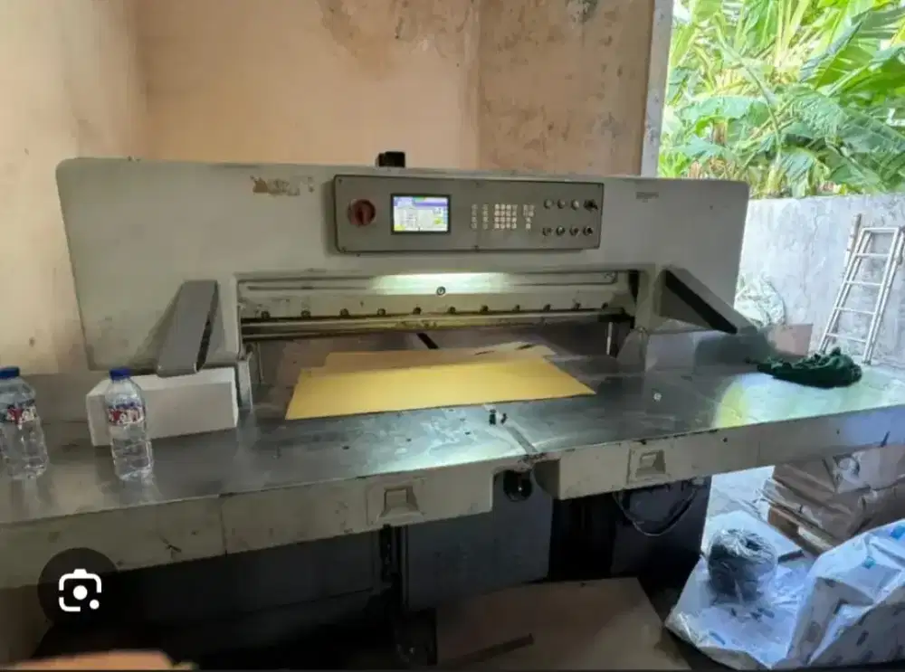 Cari tukang potong kertas berpengalaman