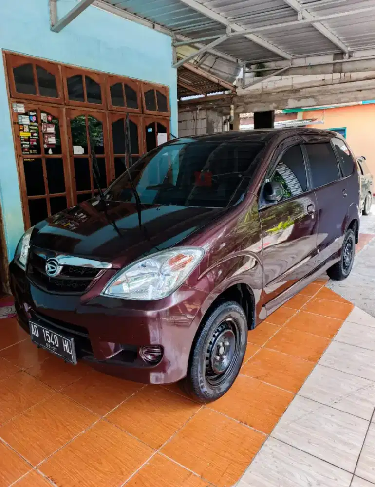 Daihatsu XENIA Xi Deluxe 1.300 cc