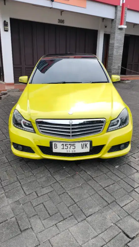 Mercedes-Benz C200 2012 Bensin