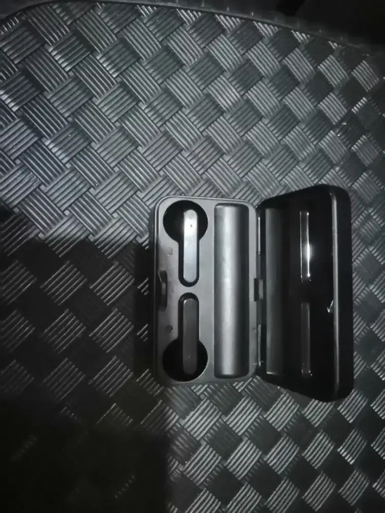 Tws S40 kondisi Baru