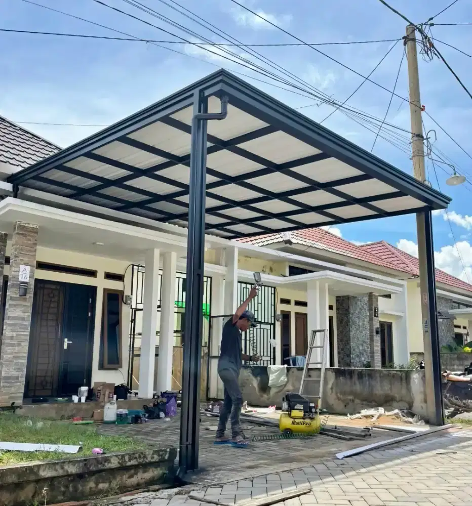 Kanopi baja ringan dan garasi