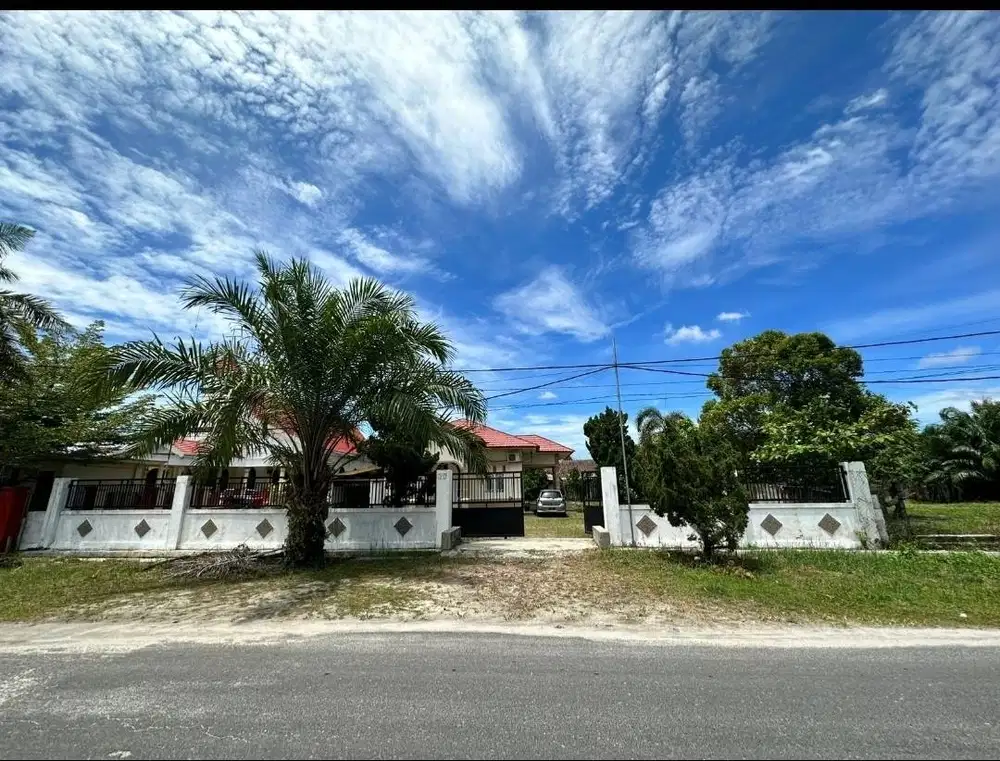 Disewakan Rumah LB/LT 150/1000 3KT AC 1 KM