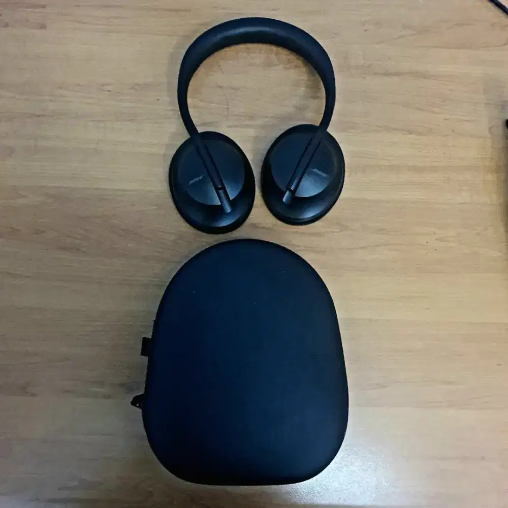 Dijual Headphone Bose 700