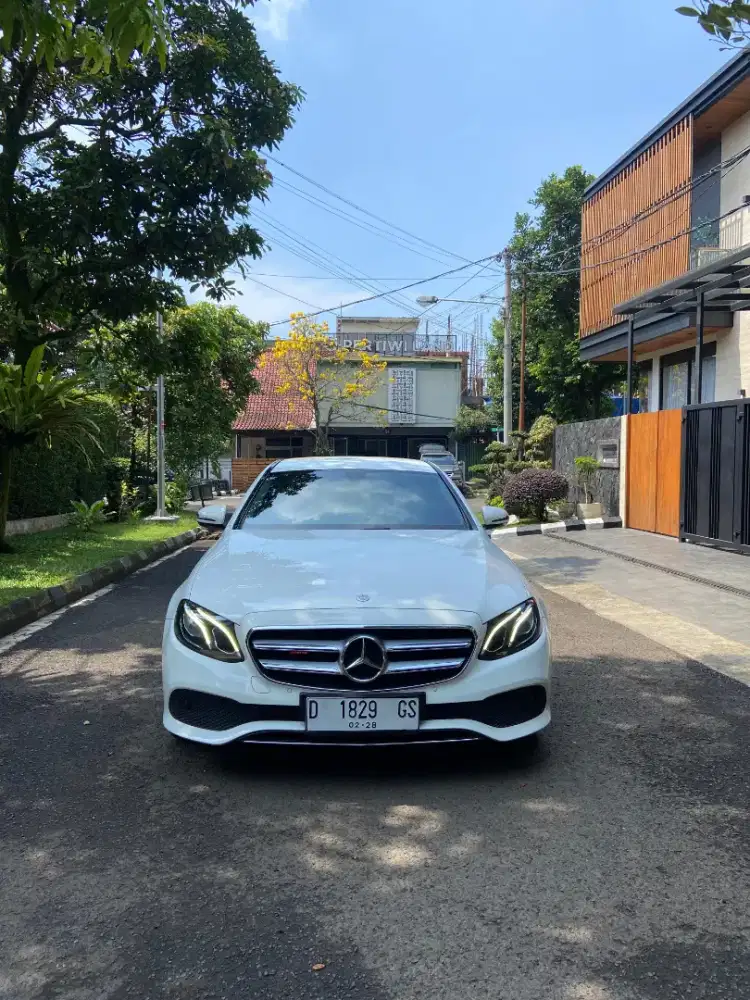 MERCEDES BENZ E 250 PUTIH MEVVAH