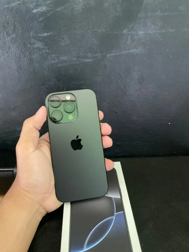 iPhone 16 Pro 128gb Black Titanium Resmi