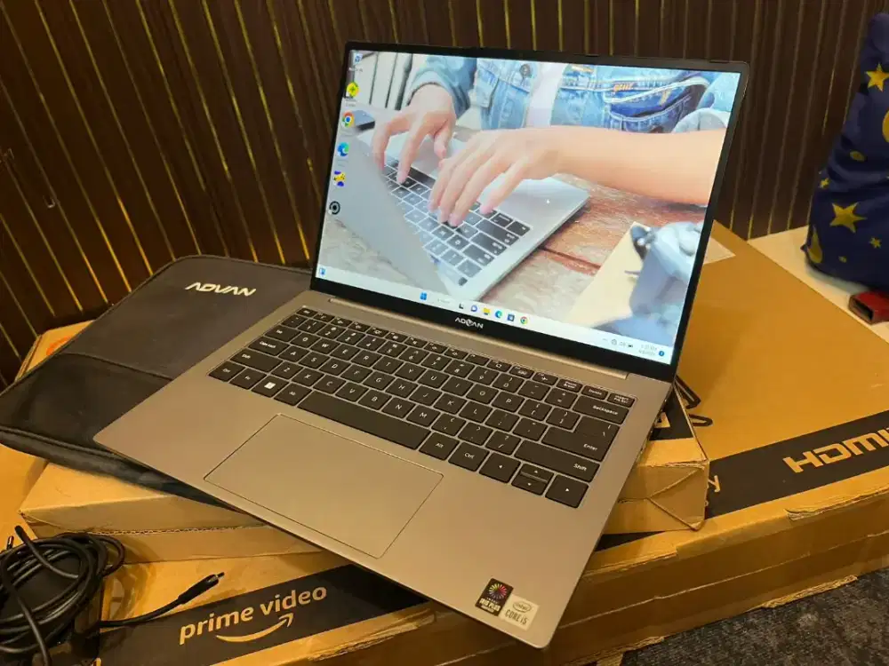 Advan WorkPro Lite 1701 
Intel Core i5-1035G7 ram8/256