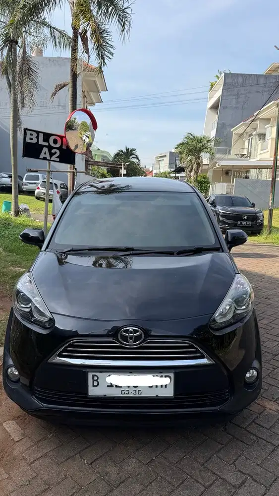 Toyota Sienta V 2017 Bensin AT