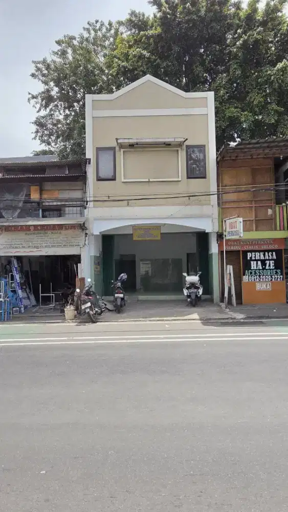 Disewakan Kios Pejompongan