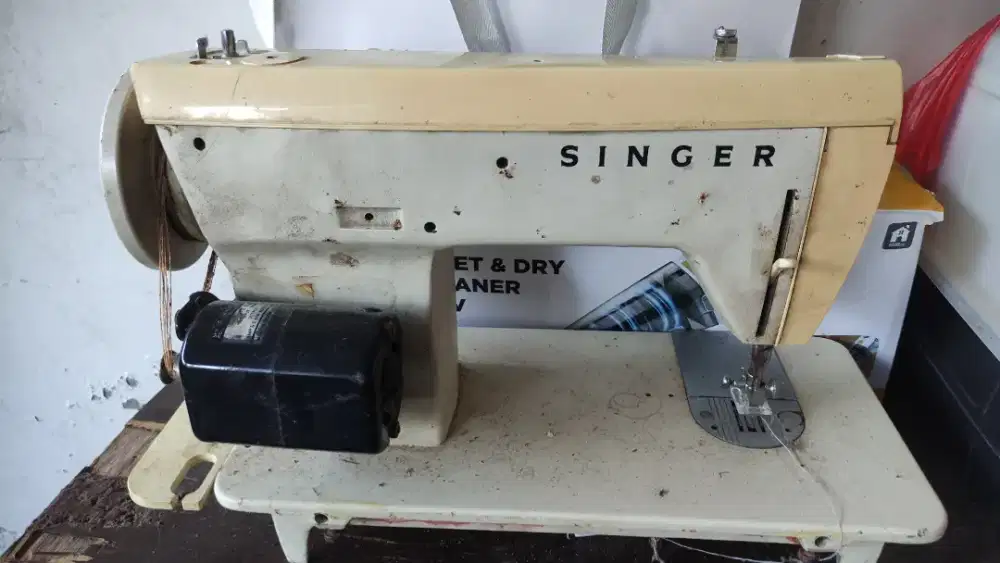 Mesin jahit Singer bekas