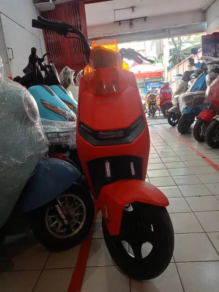 JUAL SEPEDA LISTRIK UWINFLY M60 LITHIUM RED cash/credit