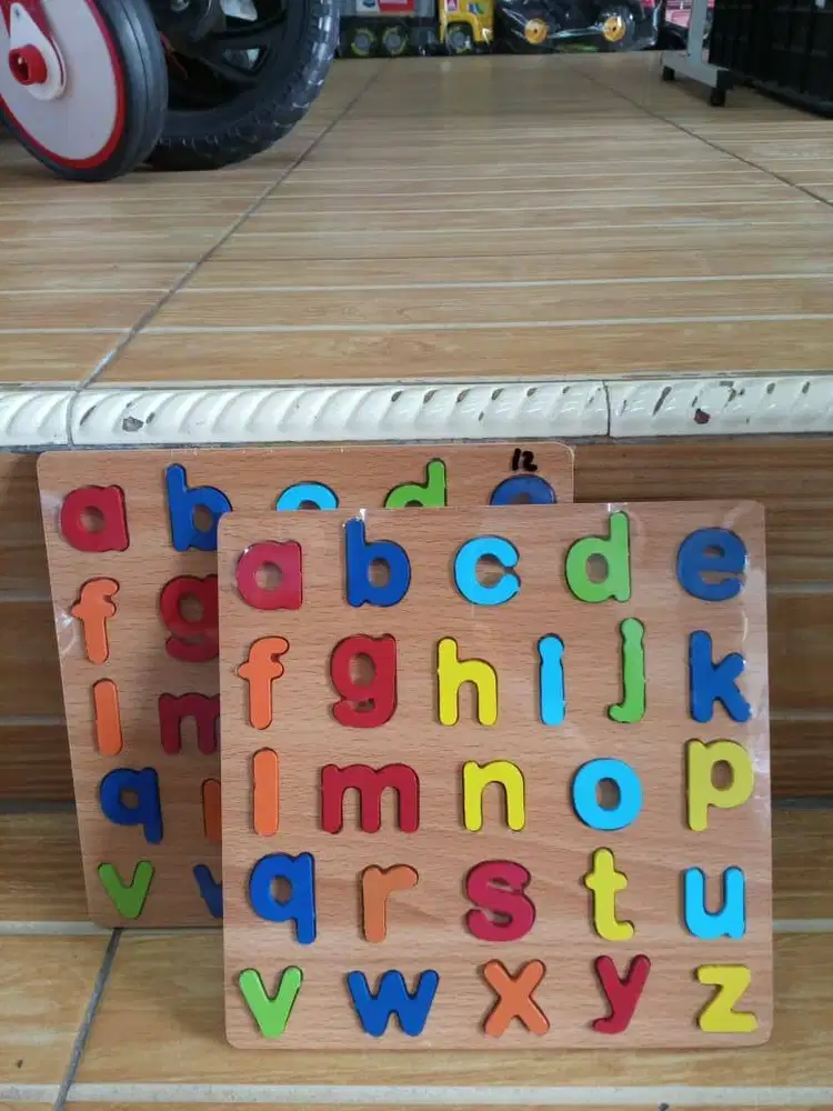 mainan anak puzzle huruf