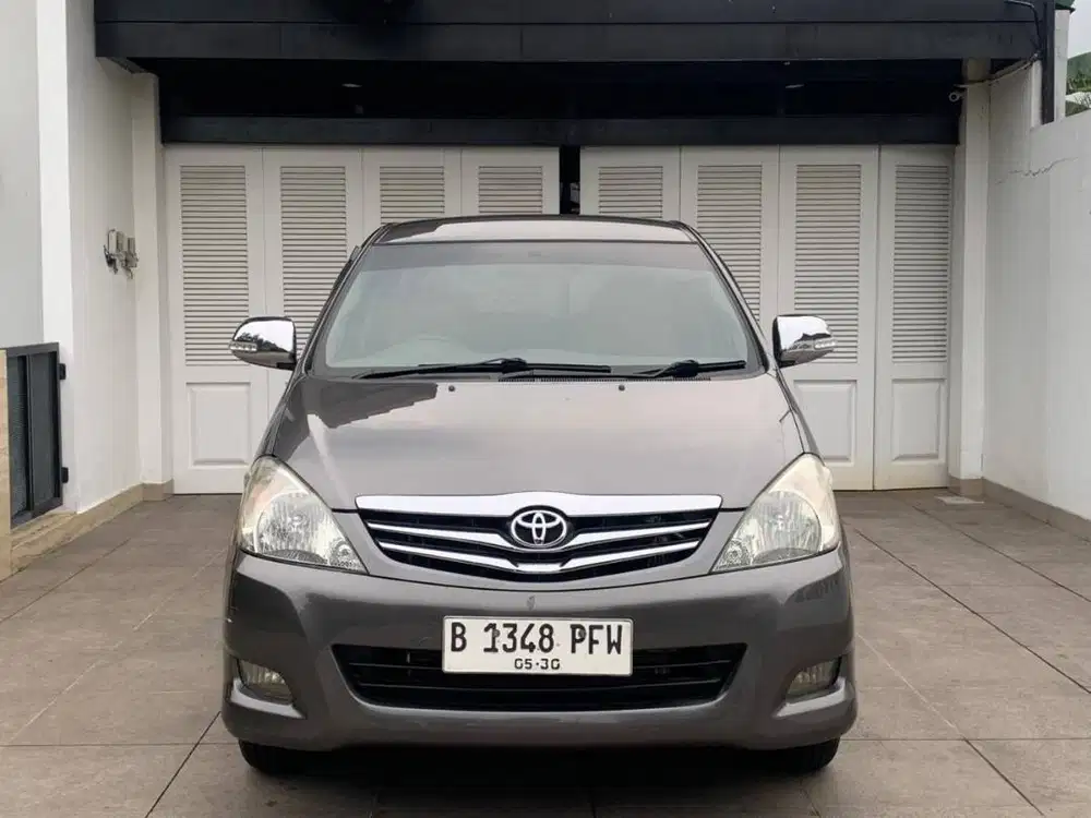 TOYOTA KIJANG INNOVA 2.0 G MATIC 2010 ISTIMEWA