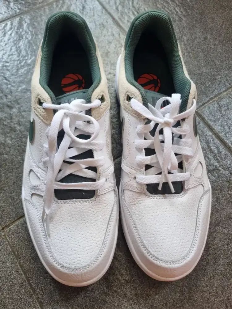 Nike Full Force LO Cob size 9,5 (uk.43)