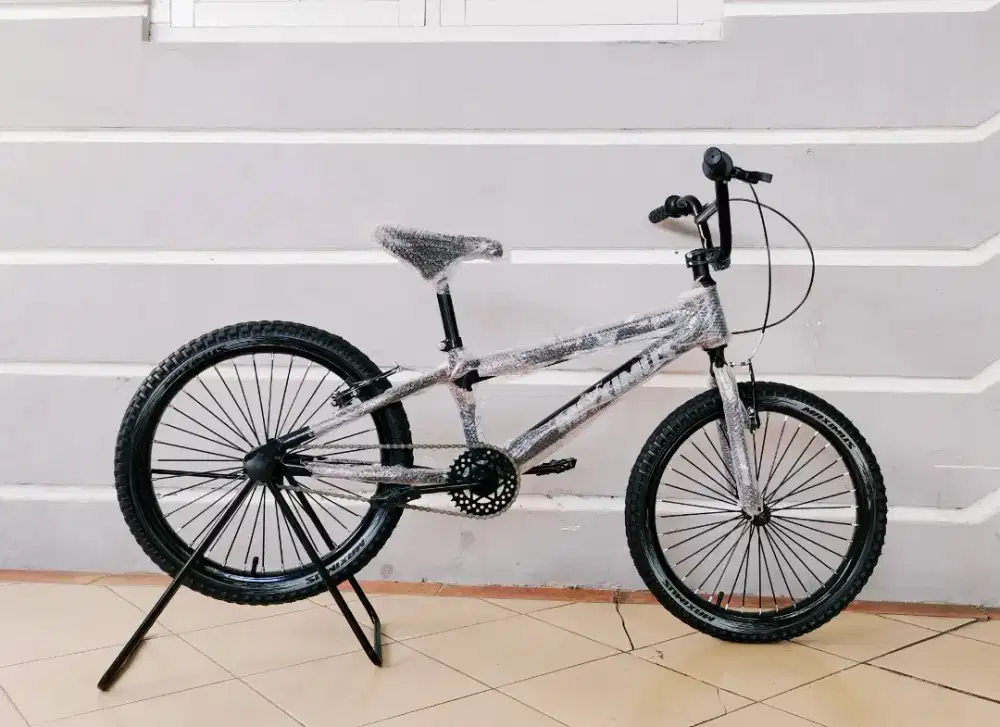 Sepeda BMX merek Maximus uk'20 hrg 550rb net kondisi baru