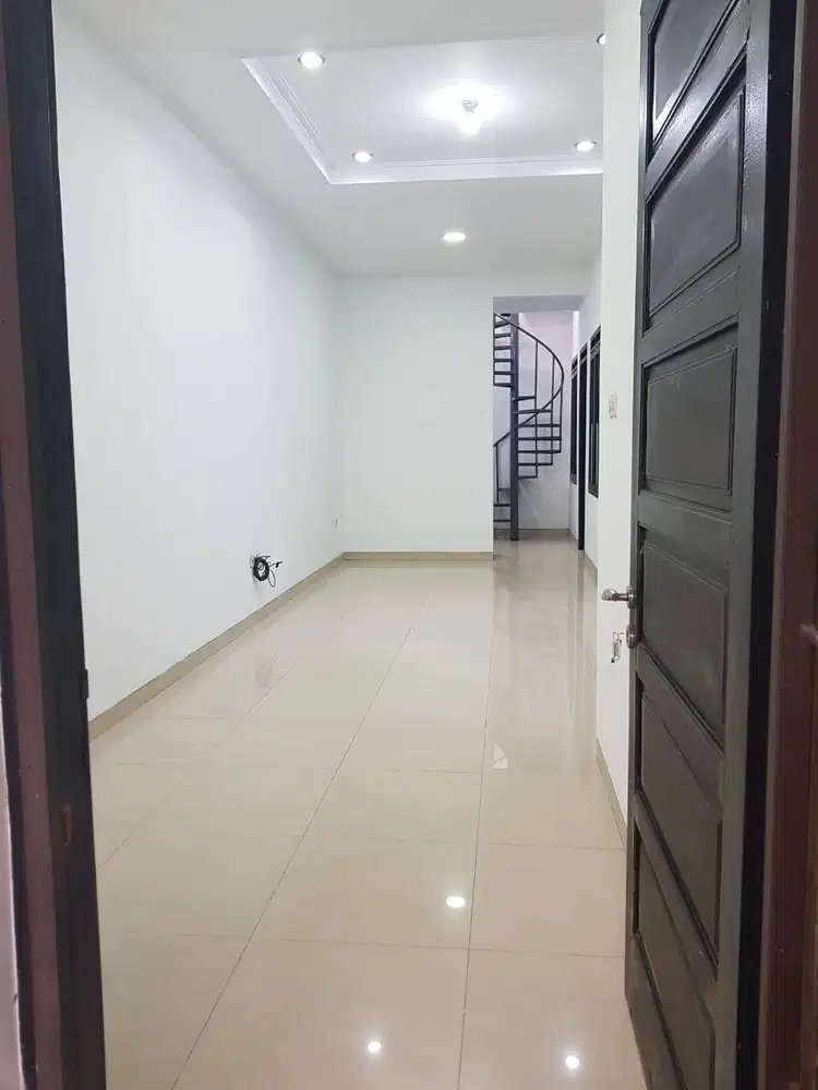 Dijual Rumah Minimalsi di Singgasana Pradana Bandung