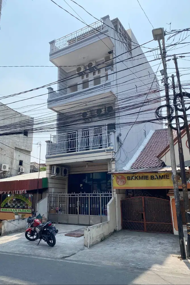 Di Sewakan Ruko 4 Lantai