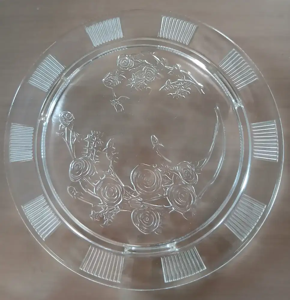 Piring Kue Kaca Antik