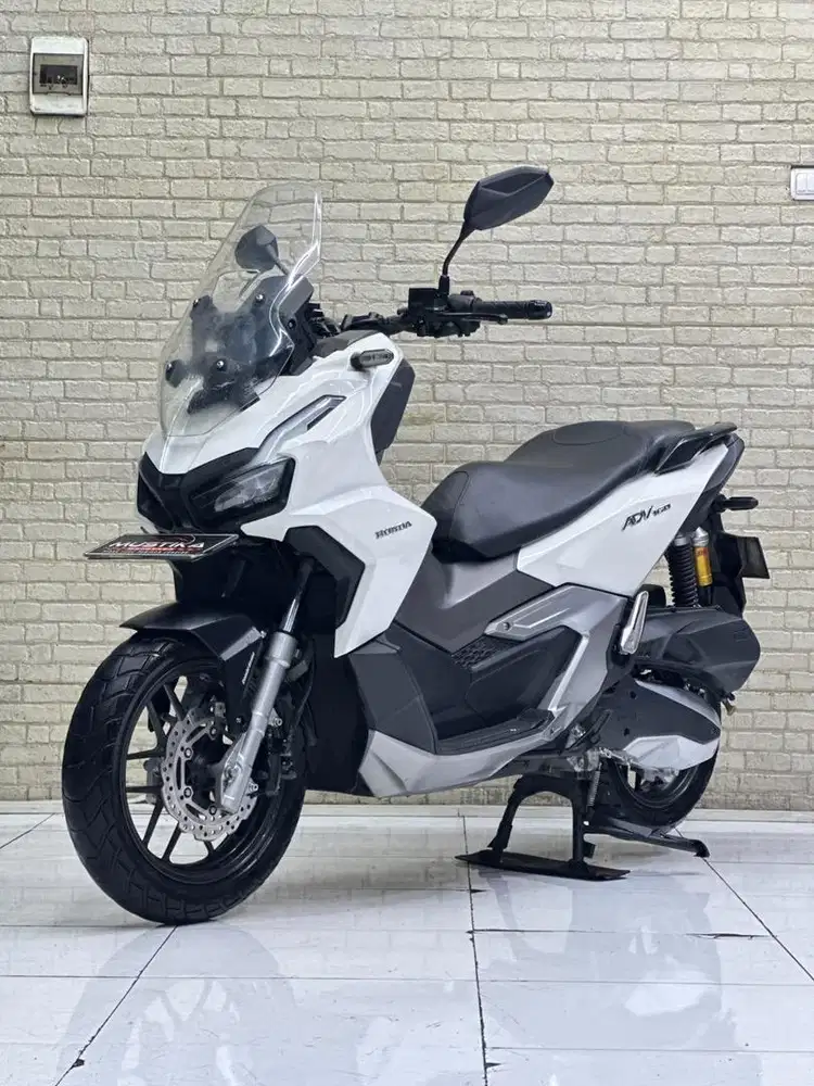 Honda ADV 160 CBS Tahun 2022 warna Favorit - Zaki Mustika