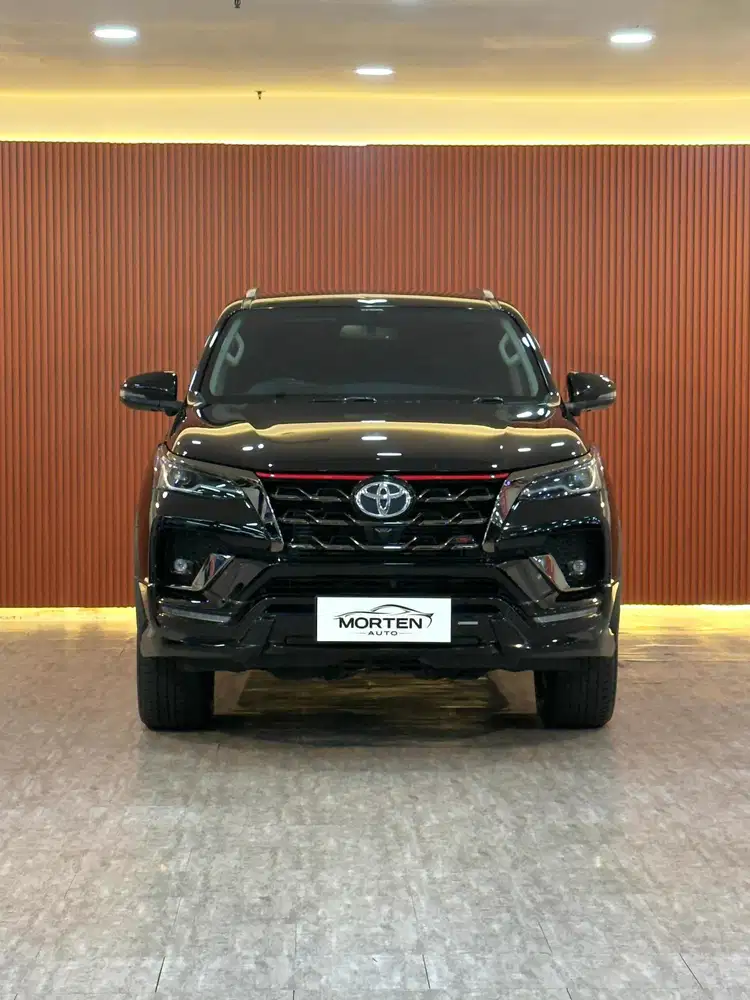 Fortuner 2.4 VRZ TRD 50th Anniv 2021 odo 67 Ribuan