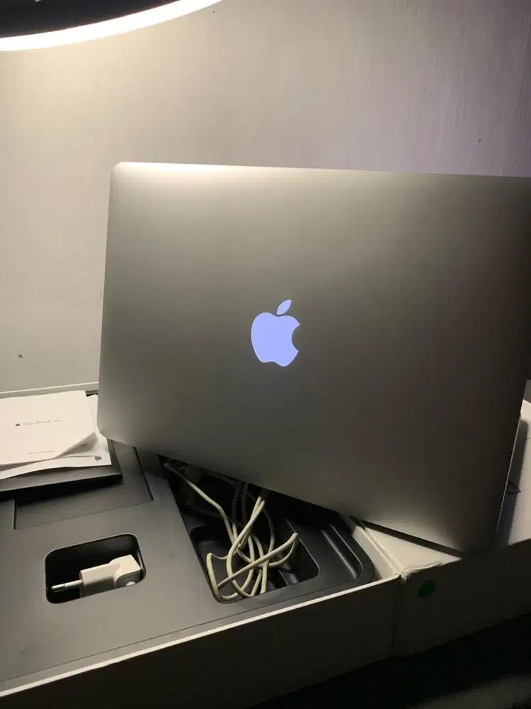 Macbook Air 2017 8/256gb Fullset Ibox