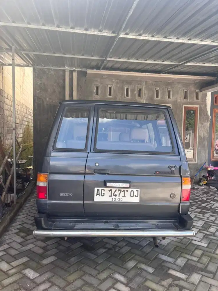 dijual kijang extra thn 1992