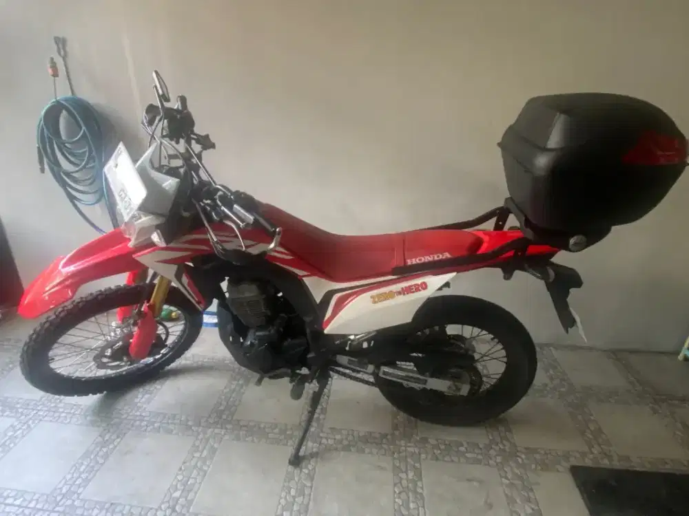Honda CRF150L Warna Merah Putih