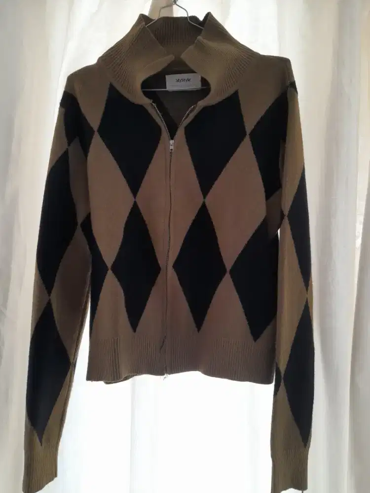 Cardigan berkerah wanita