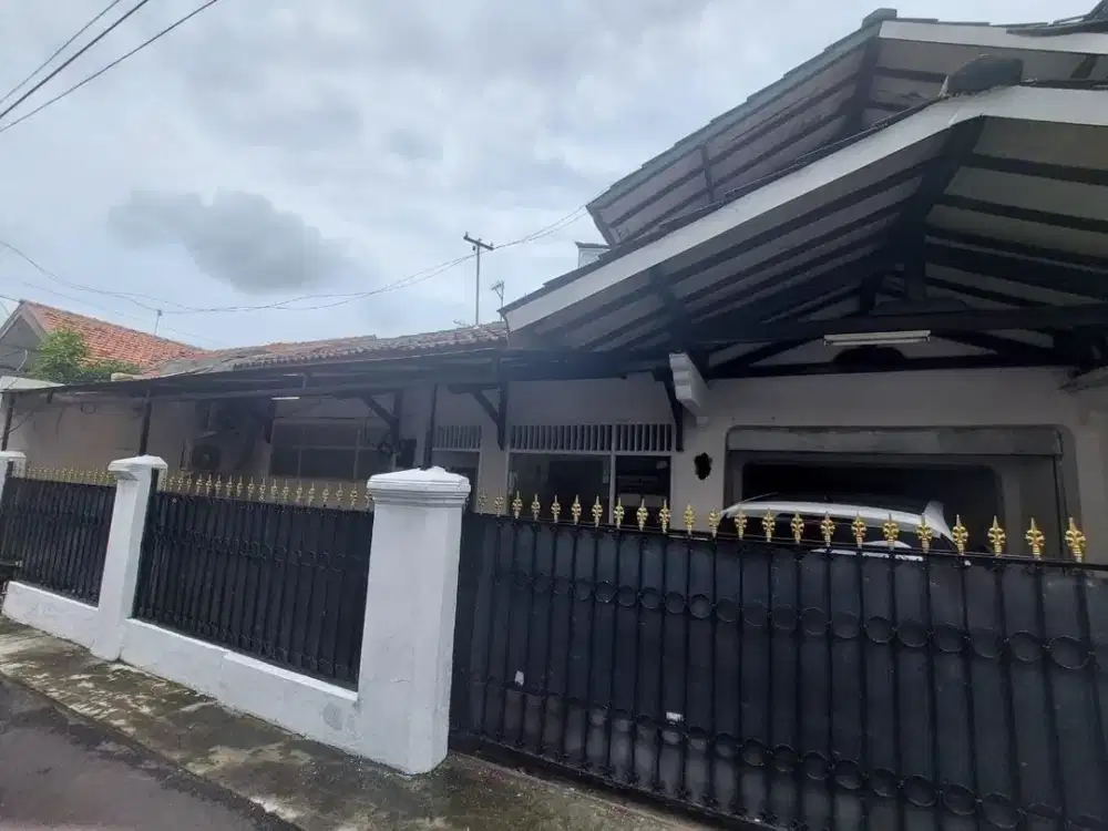 Rumah Strategis Siap Huni Paling Favorit Lokasi Tebet Barat Jakarta Selatan
