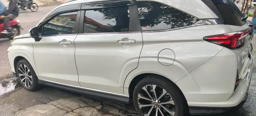 VELOZ Q 1.5 MATIC 2024 ISTIMEWA